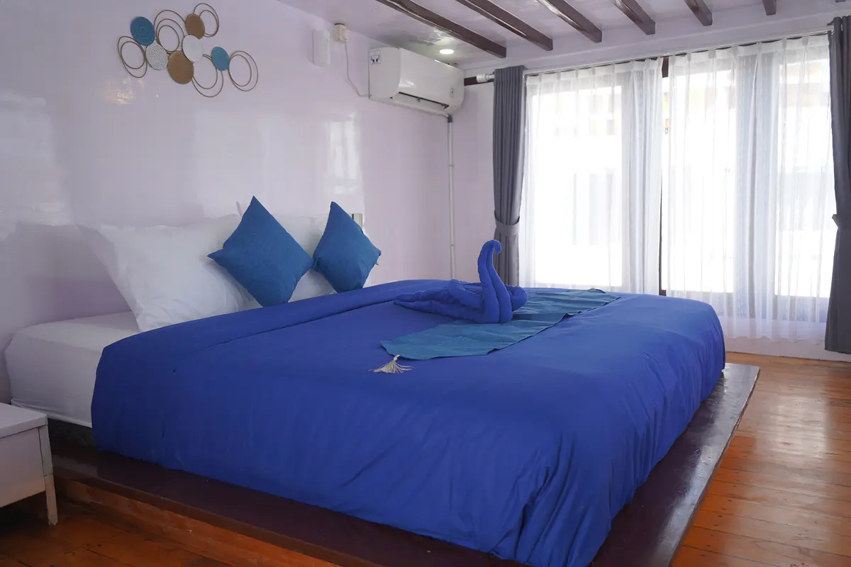 Master Cabin Sea View - Image 1